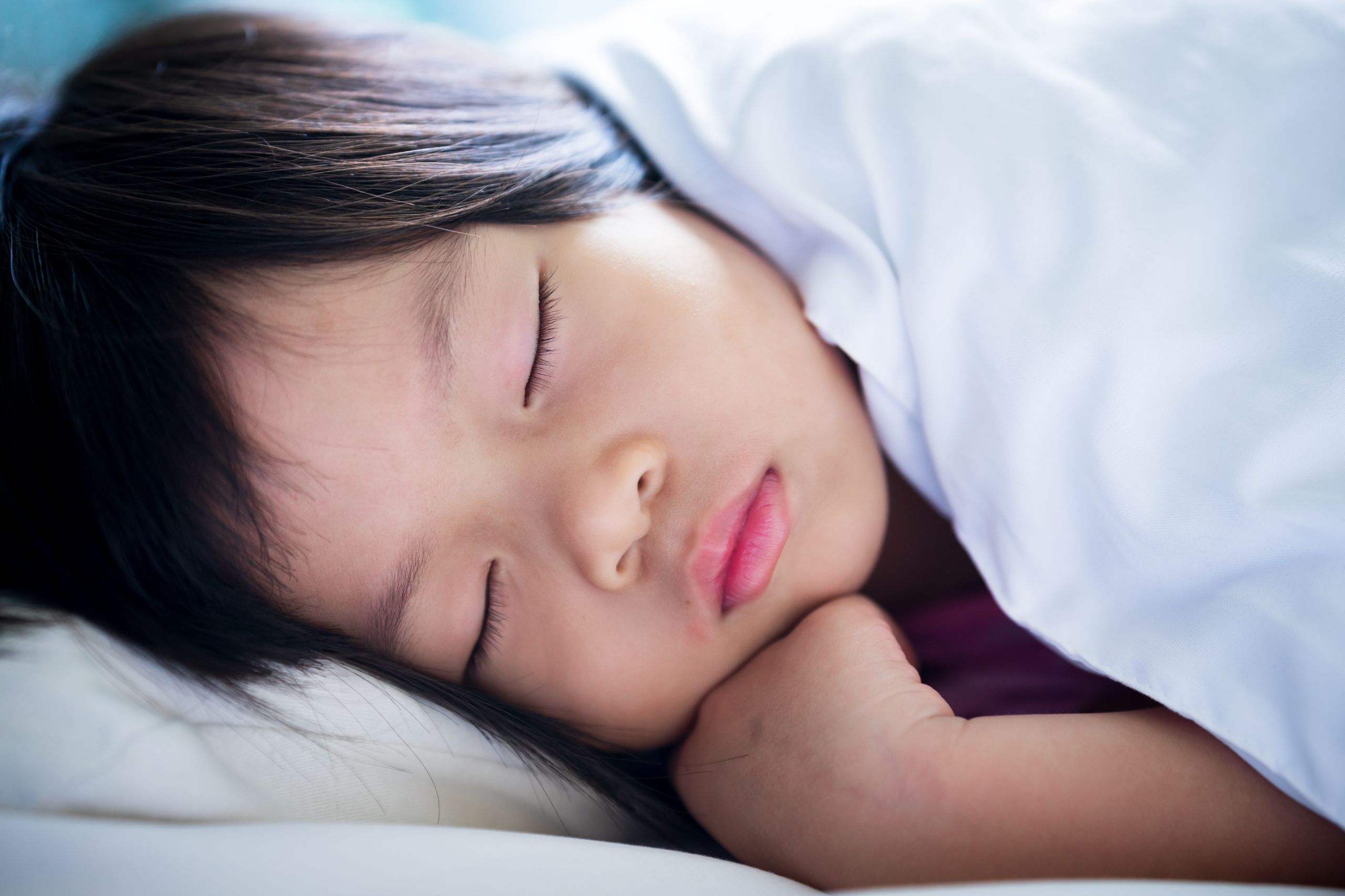 headshot-of-child-girl-sleep-on-her-bed-close-up-2026-03-17-07-21-27-utc.jpg